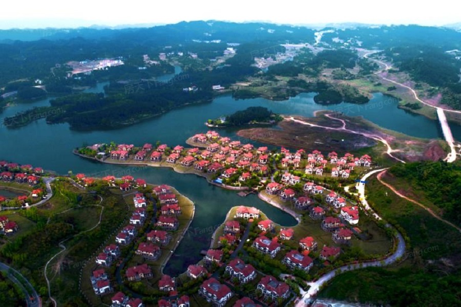 中海黎香湖